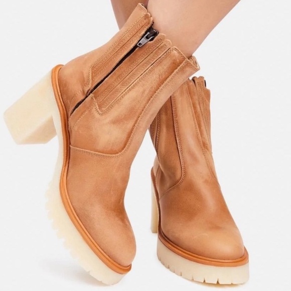 Free People James Chelsea Boots - Picture 4 of 9